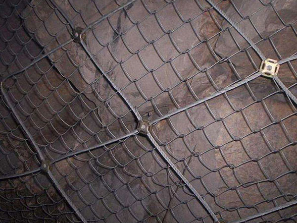 落石防护石笼网