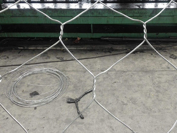 铅丝石笼网图片3